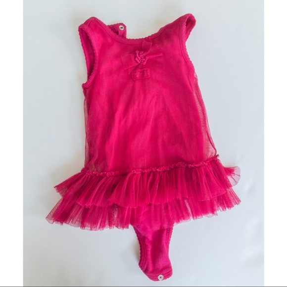 Taille Size3 months Fuscia bodysuit - Picture 1 of 1